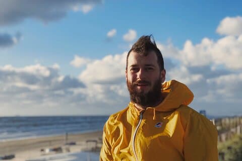Goditi una giornata sulla spiaggia di Zandvoort vicino ad Amsterdam con un locale in un tour privato