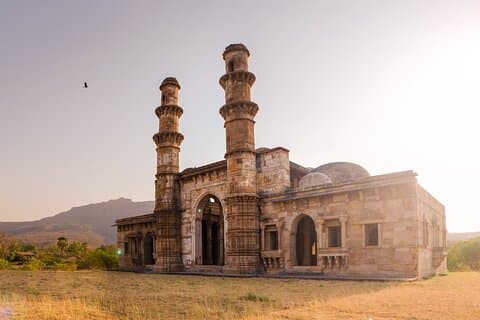 Viagem diurna ao Parque Arqueológico Champaner-Pavagadh (excursão de carro com guia saindo de Ahmedabad)