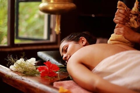 Nha Trang relaxing with Indian Auyverdic herbal spa and massage half day tour