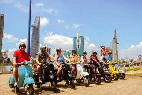 En glimt av Saigon 2 timmars dagstur med Vespa
