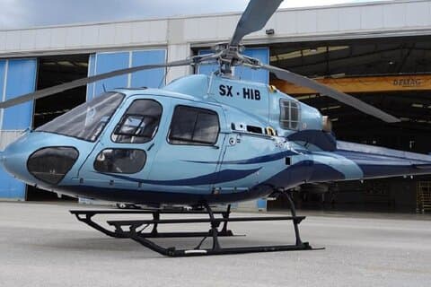 Voo de helicóptero de Milos para Santorini