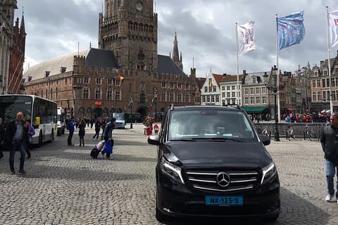 Tour privato di Amsterdam e campagna in un comodo minivan Mercedes
