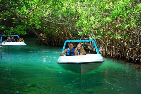 Jungle Adventure Tour in Cancun mit dem Schnellboot mit Schnorcheln