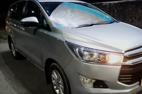 Transferência privada de Dehradun para Delhi