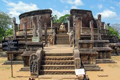 Polonnaruwa Ancient Kingdom og Wild Elephant Safari fra Habarana