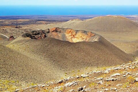Privé luxe Timanfaya-tour van een hele dag, Jameos del Agua en Cueva de los Verdes