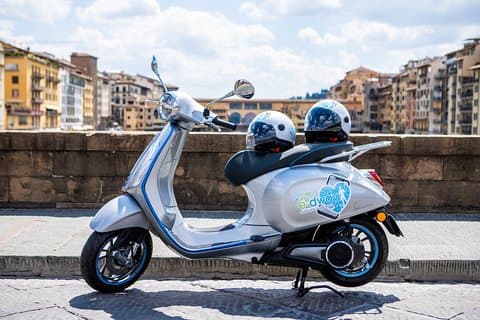 Erkunden Sie Florenz mit einer elektrischen Vespa 45