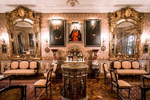 Tour privado de medio día a Casa Aliaga, Convento de San Francisco y Museo Larco