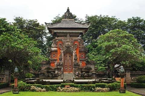 Van Jakarta: Nationaal Monument en de Mounas-tuin privé