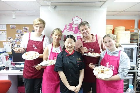 Traditioneller chinesischer Pun Choi-Kochkurs in Hongkong