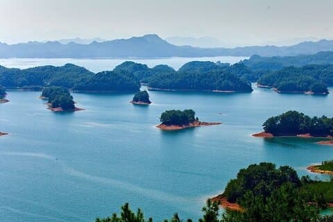 Qiandao Lake privat dagstur fra Hangzhou med Bullet Train