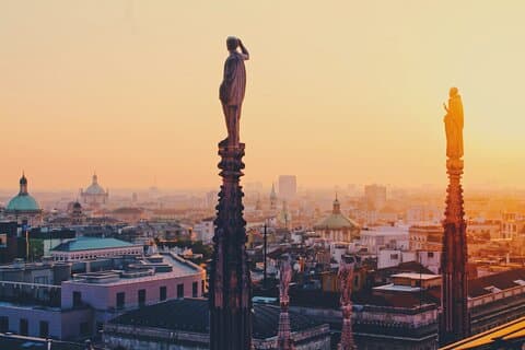 Milán Punto culminante en un día : Tour privado a pie, Duomo, autobús abierto