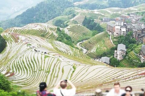Tagesausflug nach Guilin: Reisterrassen mit Drachenrückgrat und ethnisches Dorf Ping'an Zhuang