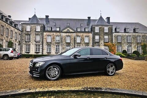 Private transfer DE BRU Airport - - > Gent MB E-CLASS 3 PAX