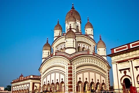 Tour delle religioni dell'India a Calcutta (tour guidato dei luoghi religiosi di Fullday in auto)