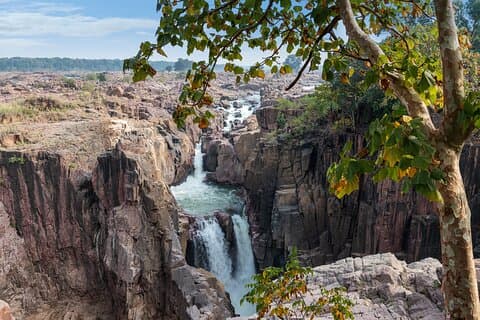 Discover the Raneh Fall from Khajuraho (Guided Halfday Sightseeing Tour by Car)