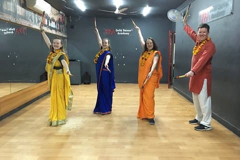 Impara a ballare come una stella di Bollywood