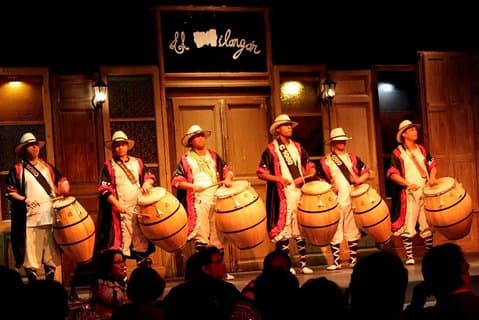 El Milongon Dinner & Show: Candombe, Tango und Folklore