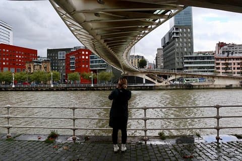 Paseo sorpresa de Bilbao con un local