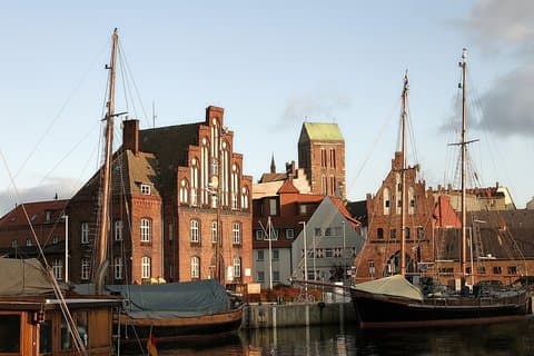 Excursão a pé privada em Wismar com um guia profissional
