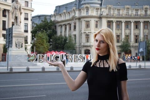 Går i en diktators fodspor i Bukarest med en lokal