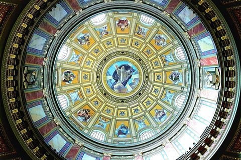 Descubre el Art Nouveau en Budapest con un local