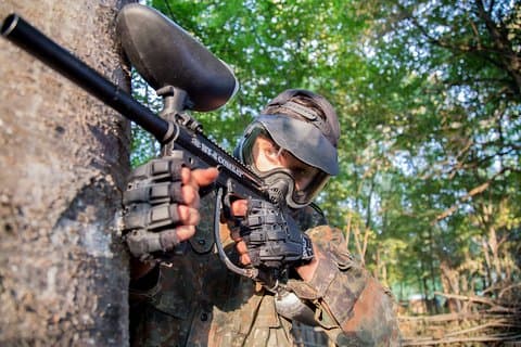 Cracovia: Paintball al aire libre con traslados al hotel