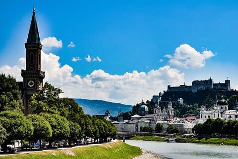 Touristic highlights of Salzburg on a Private half day tour with a local