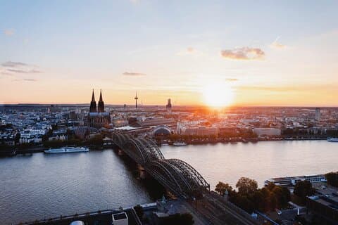 Touristic highlights of Cologne on a Private half day tour with a local