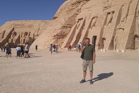 Un pacchetto Templi di Abu Simbel con Philae Temple e High Dam di Aswan