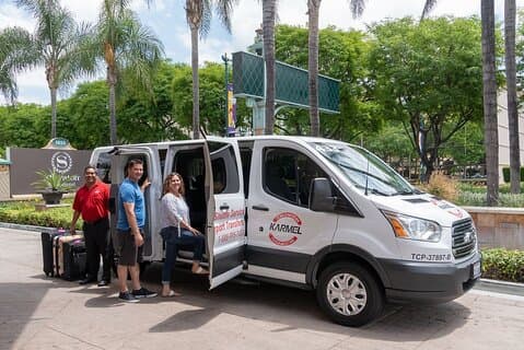 Private Round-trip Airport Transfer: LAX International Airport to Anaheim Hotels