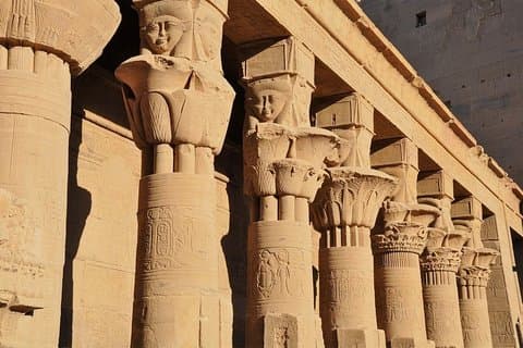 Excursión guiada de un día a Asuán Museo Philae y Nubio con almuerzo