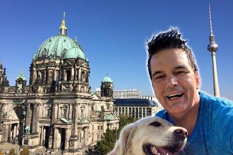 Private Taxi Tour durch City Ost Geschichte und Architektur 2-3h