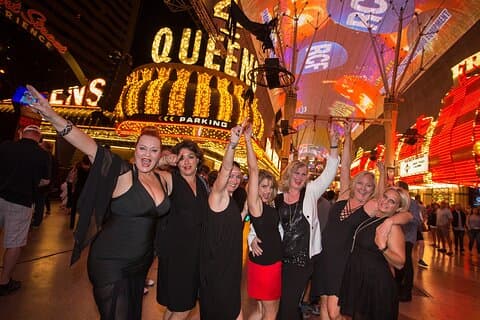 Las Vegas Strip av SUV Stretch Limo med personlig fotograf