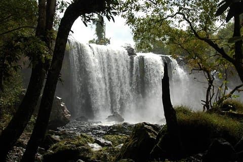 Privat en dag til Kulen Mountain og Kompong Khleang