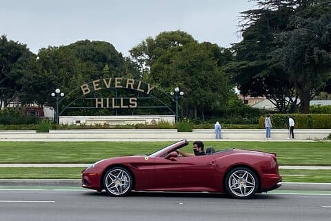Privater Ferrari California T Fahren Sie von Hollywood zum Sunset Plaza