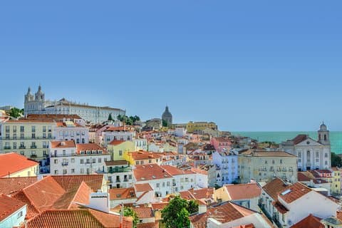 Visita guiada de 7 días a Castilla y Portugal desde Madrid