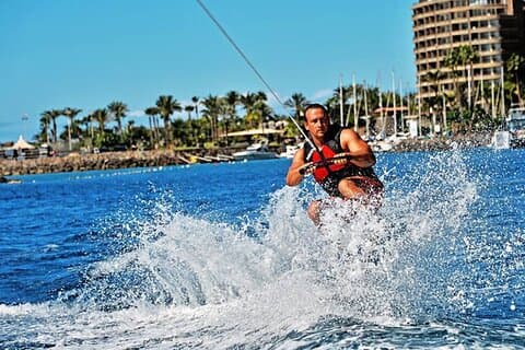 Wakeboarding i Anfi del Mar