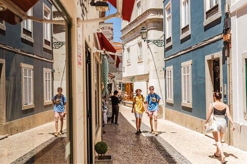 Utforska Lissabons fantastiska Belem & Cascais med en lokal, privat