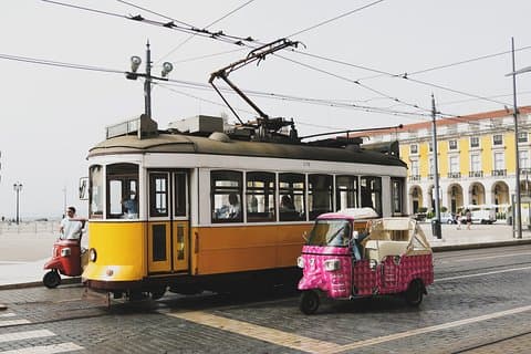 Divertente tour in tuk tuk di Lisbona: Alfama, Mouraria, Belem, Torre di Belém