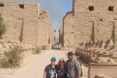 Privat dagstur till Luxor från Marsa alam med privat buss. Speciell dag