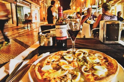 Lissabon privat madtur - 8 traditionelle snacks og Lissabon-livsstil