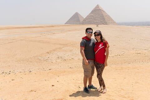 Visite privée d'une demi-journée aux pyramides de Gizeh et au Sphinx et déjeuner