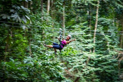 Hotell nära Adrena-Line Zipline