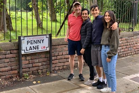 2 - Dag Private Beatles Tour & Scenic North Wales Adventure