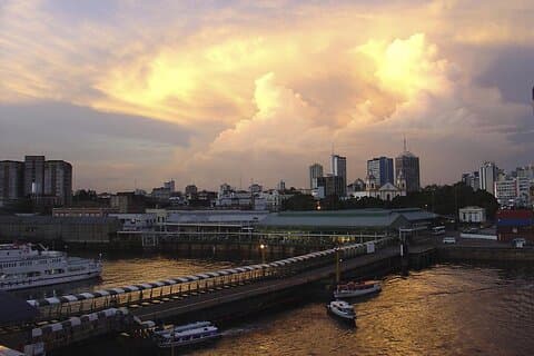 共有ラウンドトリップ転送：エドゥアルドゴメ​​ス国際空港