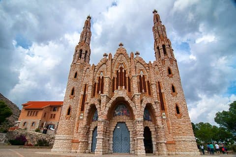 Recorrido guiado por Castillos del Vinalopó y Cata de Vino