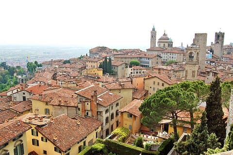 Highlights of Bergamo Upper Town: Walking Tour with Local Guide & Funicular Ride