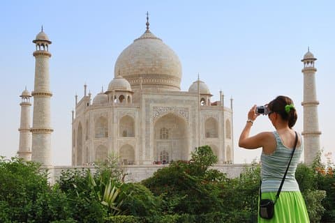 Private Ganztagestour durch Taj Mahal und Agra Fort von Delhi aus