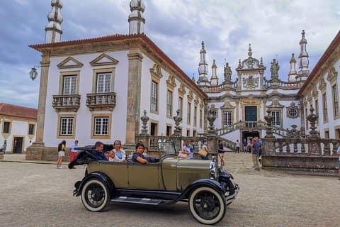 Voiture ancienne à Vila Real